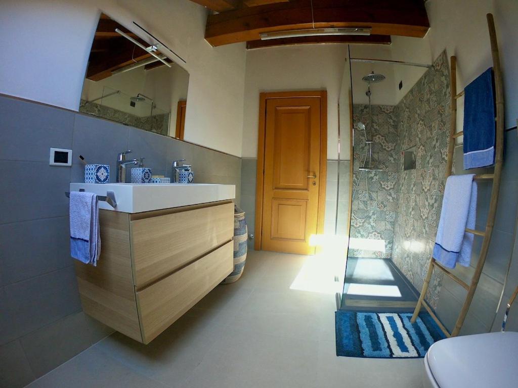 Ferienwohnung Kibilu - Via Orrigoni Centro Citta Varese Exterior foto