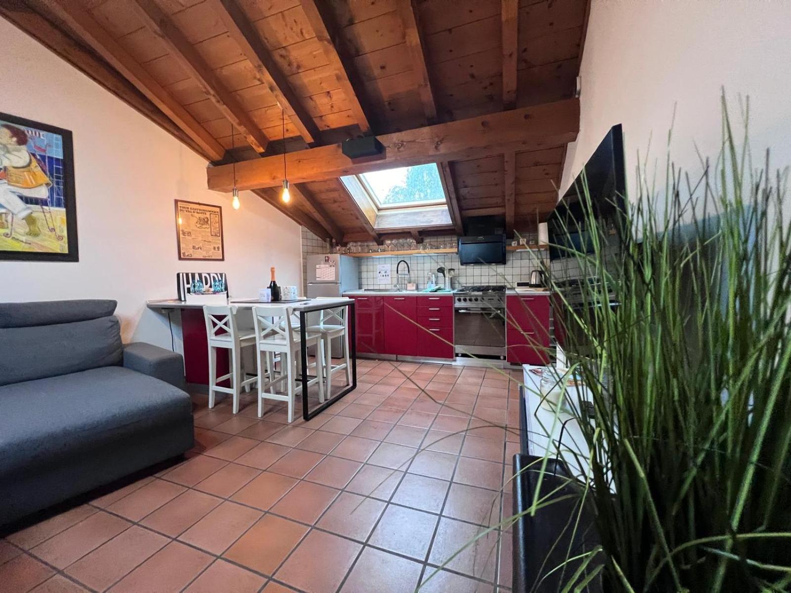 Ferienwohnung Kibilu - Via Orrigoni Centro Citta Varese Exterior foto