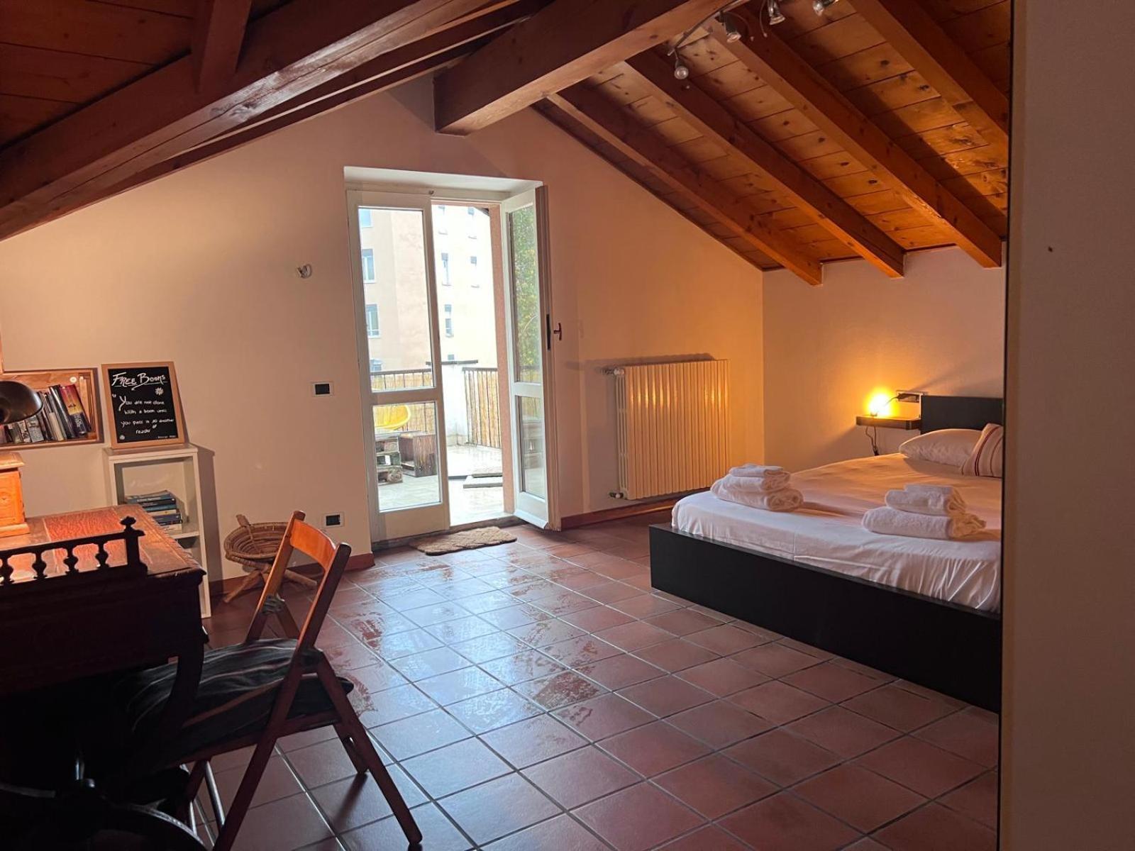 Ferienwohnung Kibilu - Via Orrigoni Centro Citta Varese Exterior foto