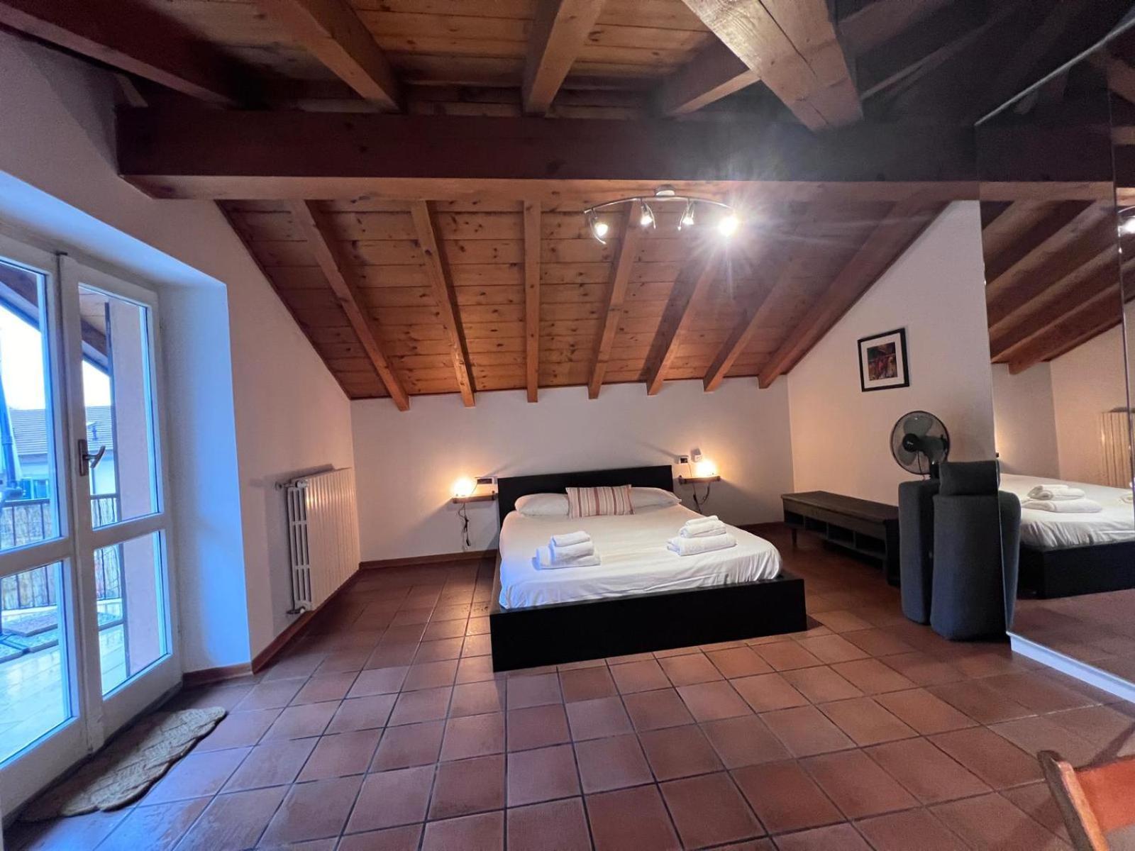 Ferienwohnung Kibilu - Via Orrigoni Centro Citta Varese Exterior foto